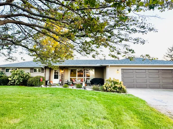 12944 Ospur Rd, Clinton, IL 61727