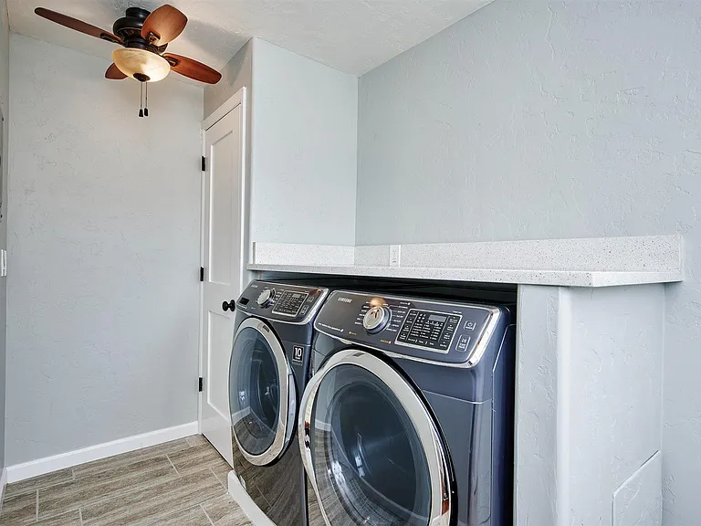 2610 N Cook St — Photo 26
