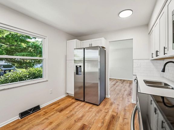5th image of 1380-1382 Pegwood Dr