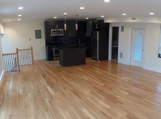 1618 Beacon St #6, Brookline, MA 02446