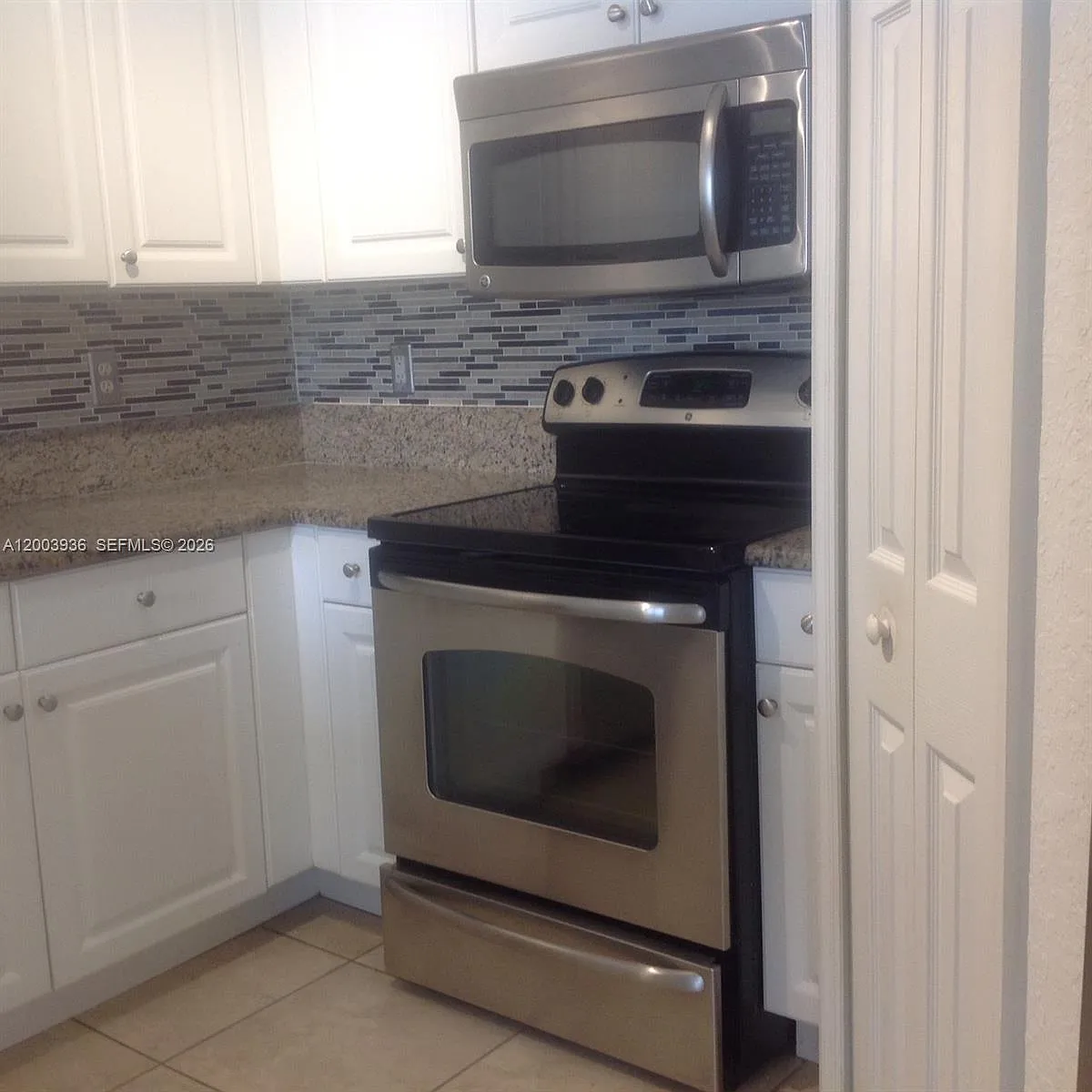 Building Photo - 11401 NW 89th St #105