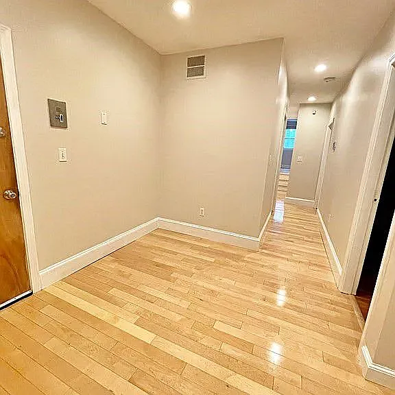 182 Cottage St #101 — Photo 14