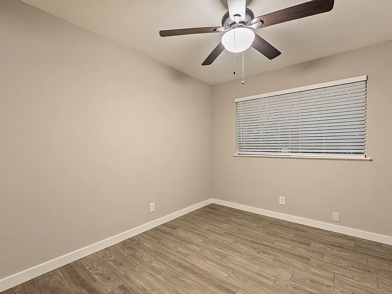 7004 Bryn Mawr Cv — Photo 11