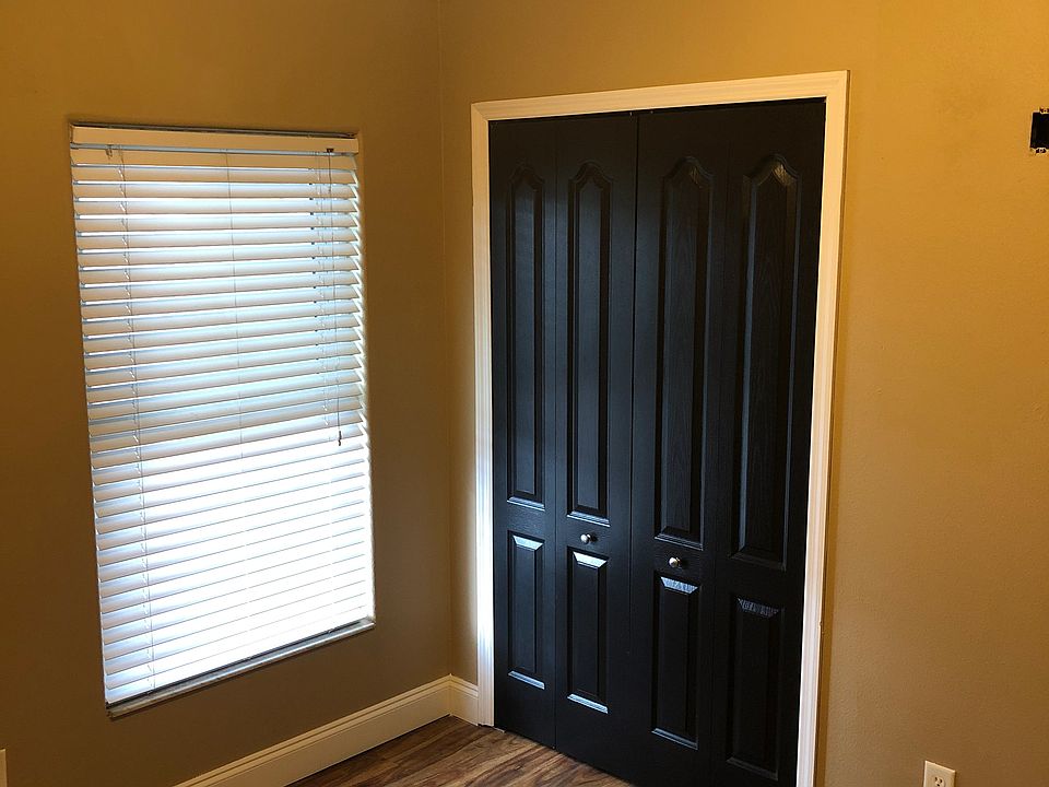 1st image of 1826 Farris Dr