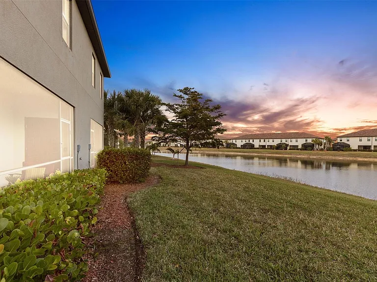 20229 Lagente Cir #20229 — Photo 24