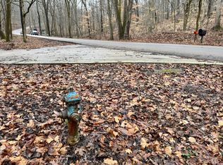 2 Kings Ridge Rd, Mitchell, IN 47446