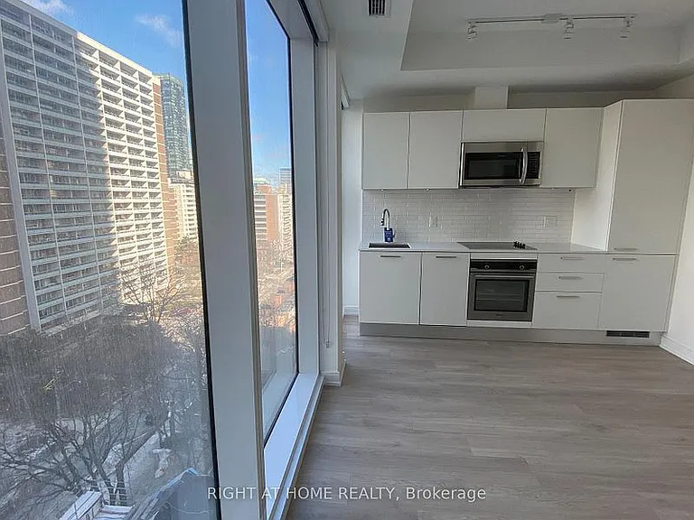 3 Gloucester St #901 — Photo 41