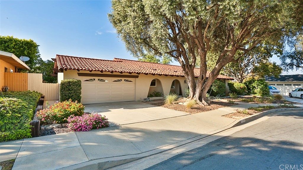 1742 Avenida Entrada, San Dimas, CA 91773, MLS# PF23079597