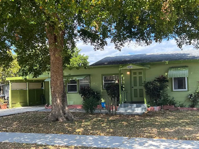 4291 Cambridge St — Photo 11