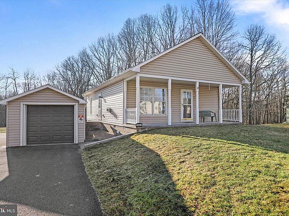 2nd image of 1307 Broadford Rd