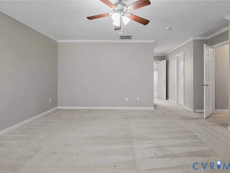 3924 Liberty Point Dr — Photo 32