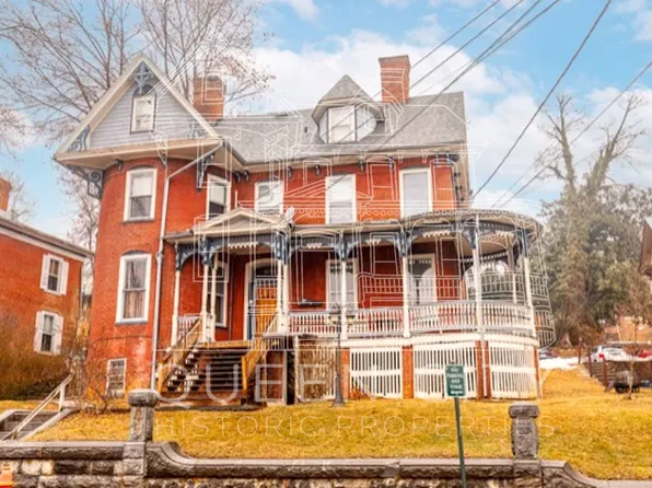 901 W Beverley St, Staunton, VA