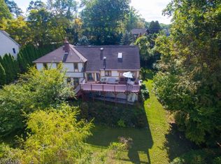 25 Upper Rainbow Trl, Denville, NJ 07834