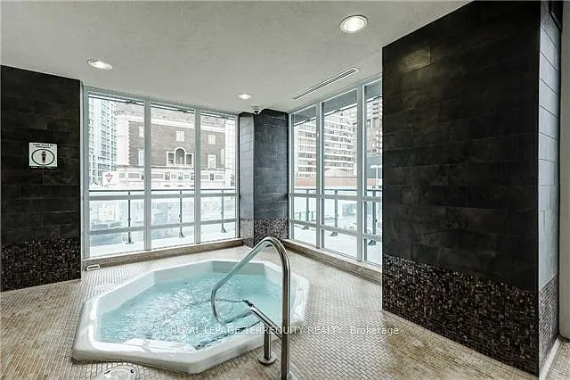 825 Church St #1502 — Photo 25