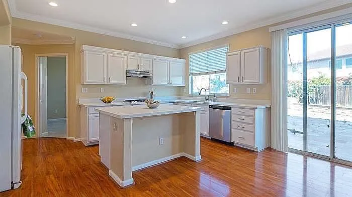 4594 Crabapple Ct — Photo 6