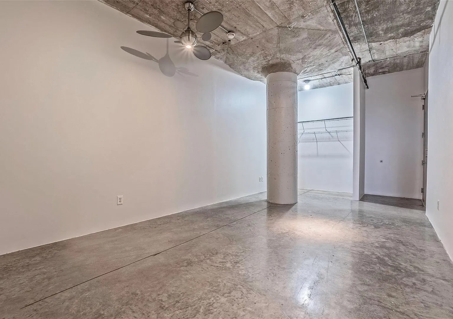 Serene and picturesque apartment — Photo 4