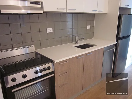 Rented by Highline Residential | media 17