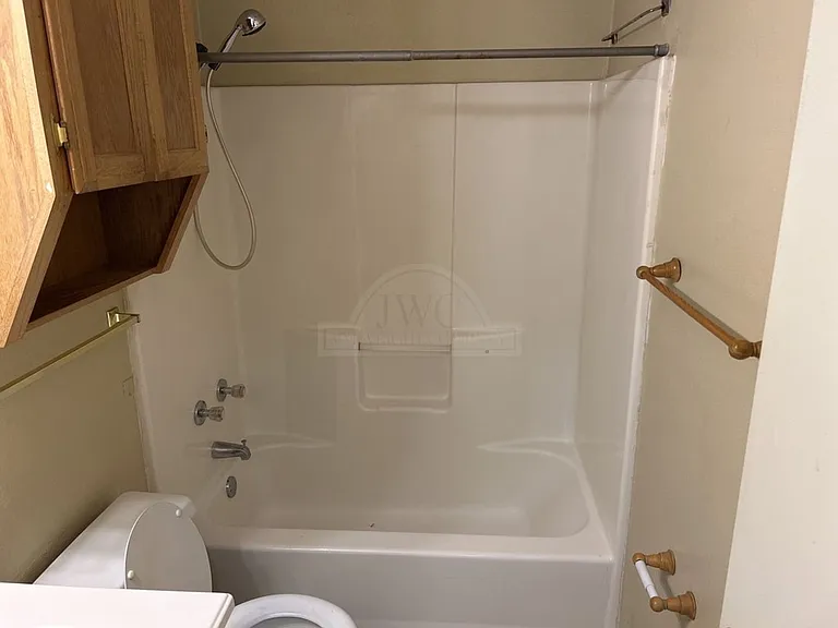 1905 Windward Dr — Photo 16