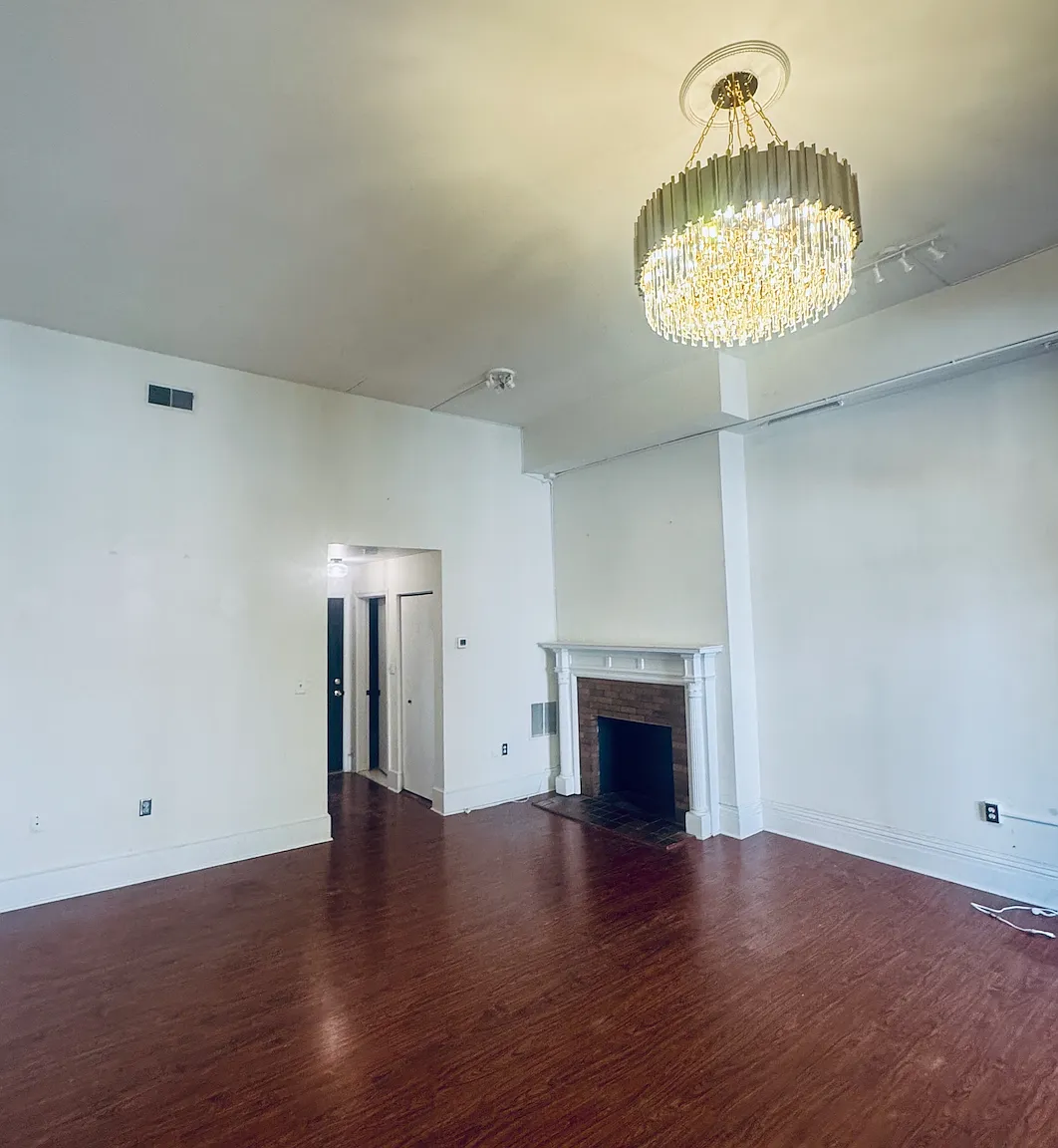 14 E Chase St — Photo 3