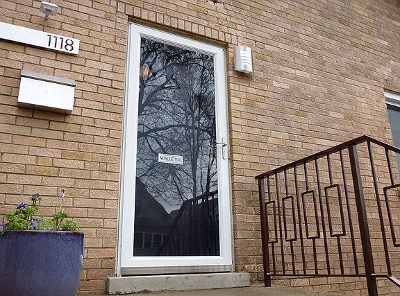 2nd image of 1118 S East Ave