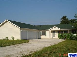 11549 N Candy Cain Ln, Cromwell, IN 46732