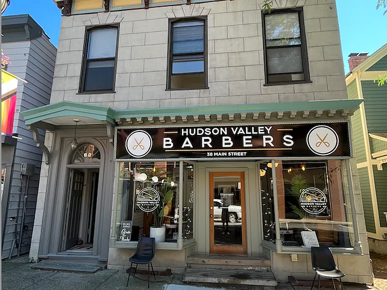 38 Main Street — Photo 10