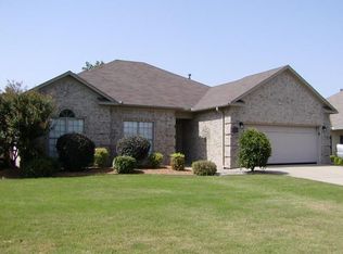 3335 Bluebonnet Ln, Conway, AR 72034