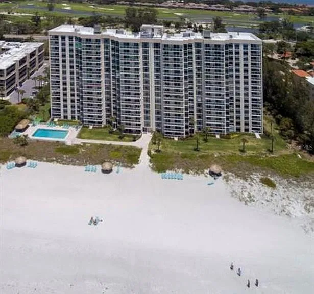 2425 Gulf Of Mexico Dr #11F — Photo 2