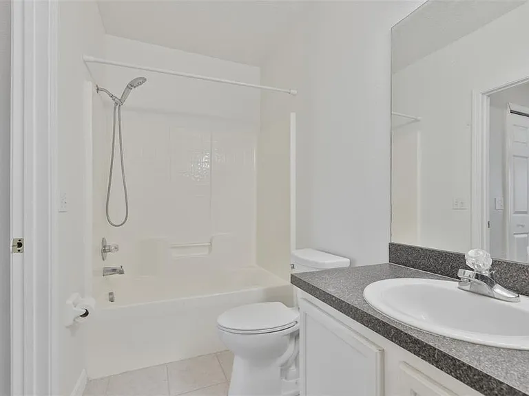 6437 Cypressdale Dr #201 — Photo 19