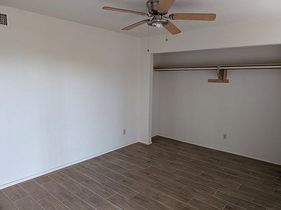 Front room or 4th bedroom