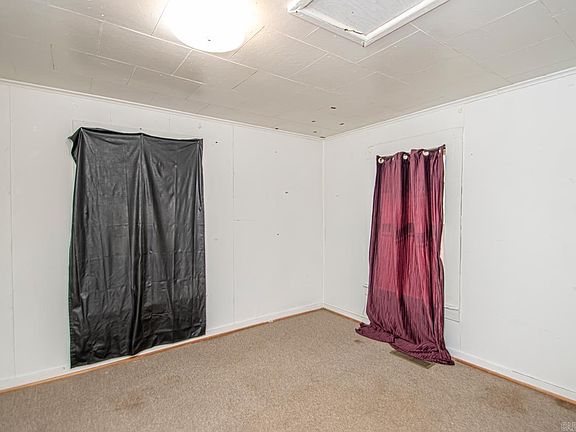 4th image of 1523 W 46th St