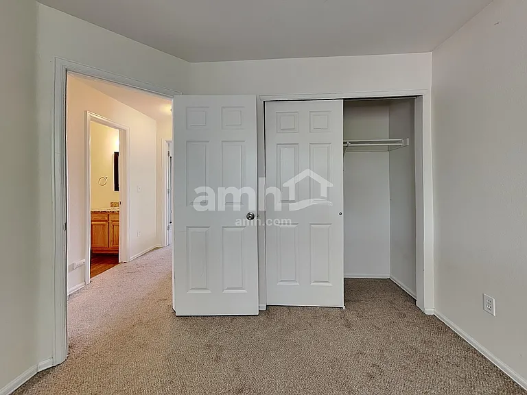 19984 E Lasalle Dr — Photo 16