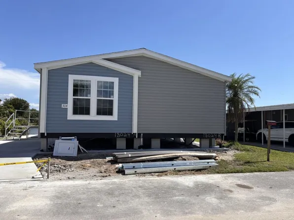 304 Netherland Ave #304, North Fort Myers, FL 33903