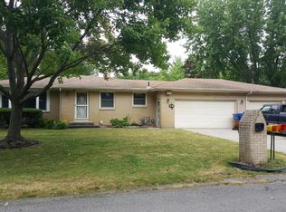 421 Carol Dr, Benton Harbor, MI 49022