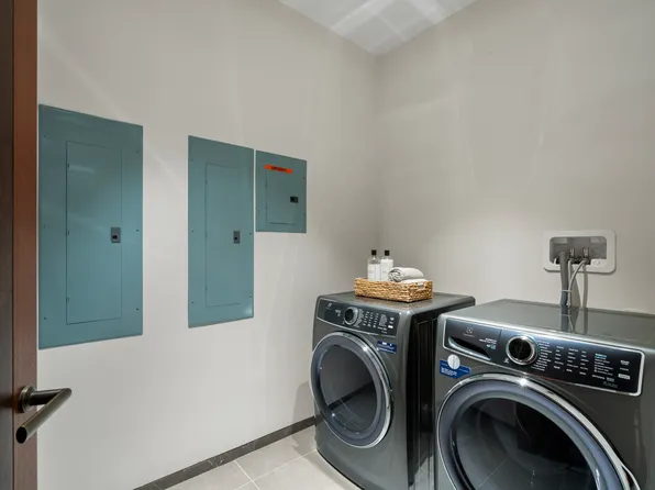 730 Fifth Avenue image 22 of 46