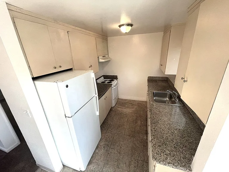 1624 Milvia Street — Photo 2