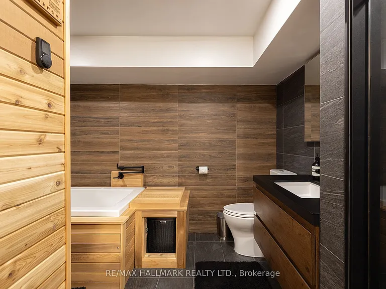 18 Foxley St — Photo 36
