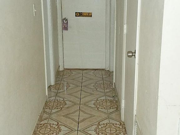 5th image of 760 NE 46th Ct #0
