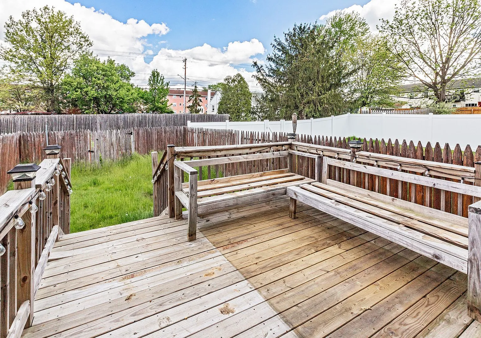 Renovated Townhome in Woodburne — Photo 2