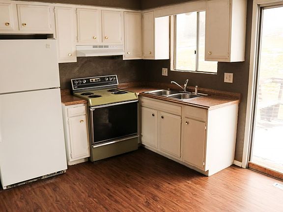 3rd image of 3237 N 84th Pl #0