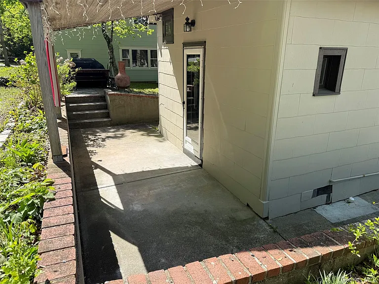 805 Main St — Photo 7