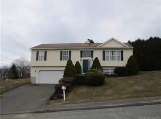 7 Ridgeland Dr, Waterbury, CT 06708