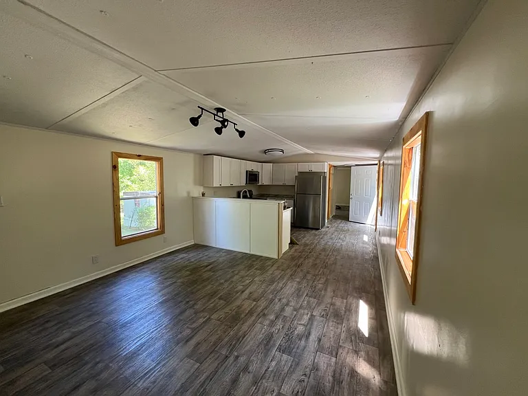 124 Liles Ct #9-106 — Photo 2