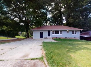 762 Pine Valley Dr, Forest Park, GA 30297