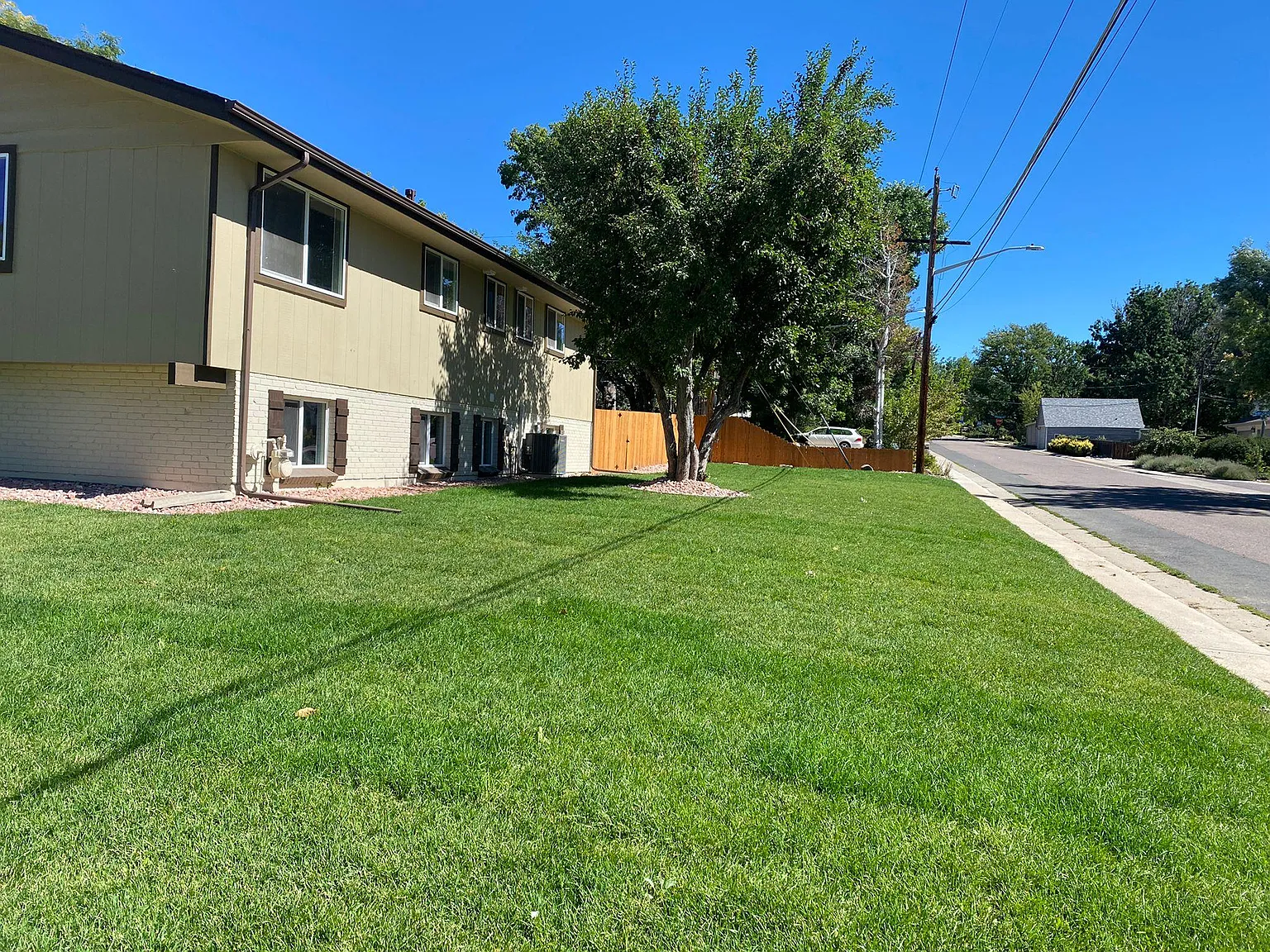 5 bed, 2552 sqft, $925 — Photo 4