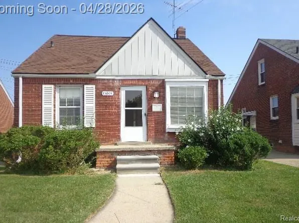 15605 Veronica Ave, Eastpointe, MI 48021