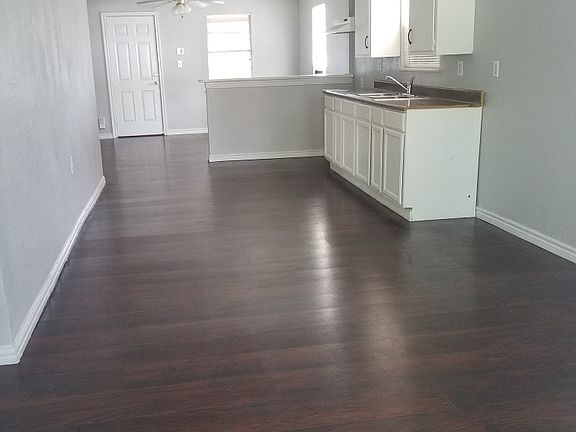 2nd image of 1055 Kendalia Ave