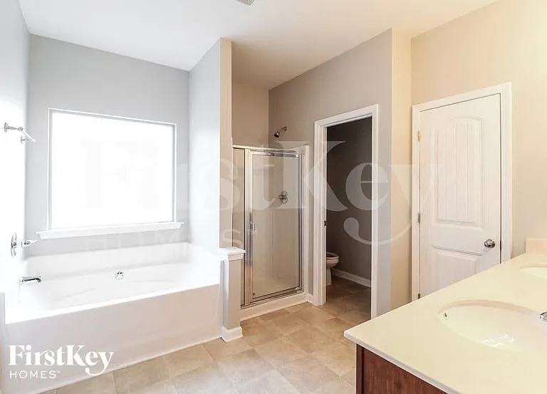 423 Fredrick Dr — Photo 9