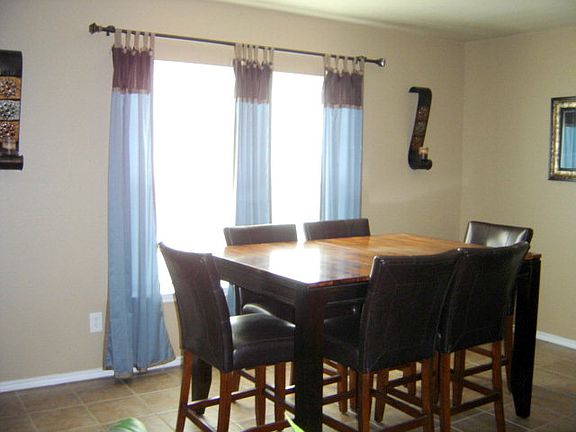 5th image of 222 Hallie Cir