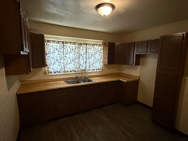 1642 Michigan Ave #1 — Photo 3